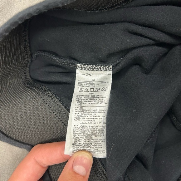 Old Navy Black Leggings Slim Fit Full Length - Picture 4 of 4